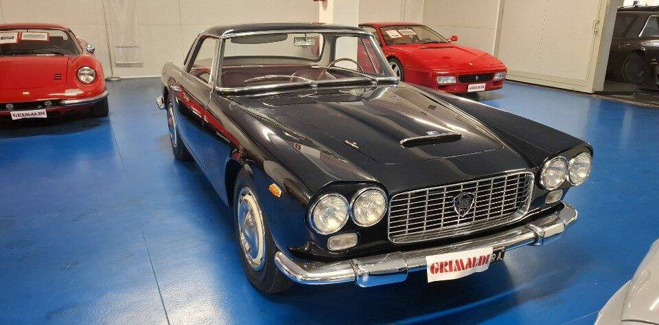 Imagen 13/47 de Lancia Flaminia GT 2.5 3C Touring (1962)