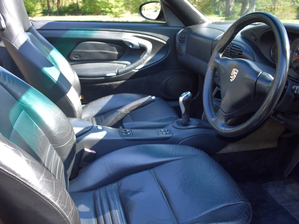 Afbeelding 4/10 van Porsche 911 Carrera 4 (1999)