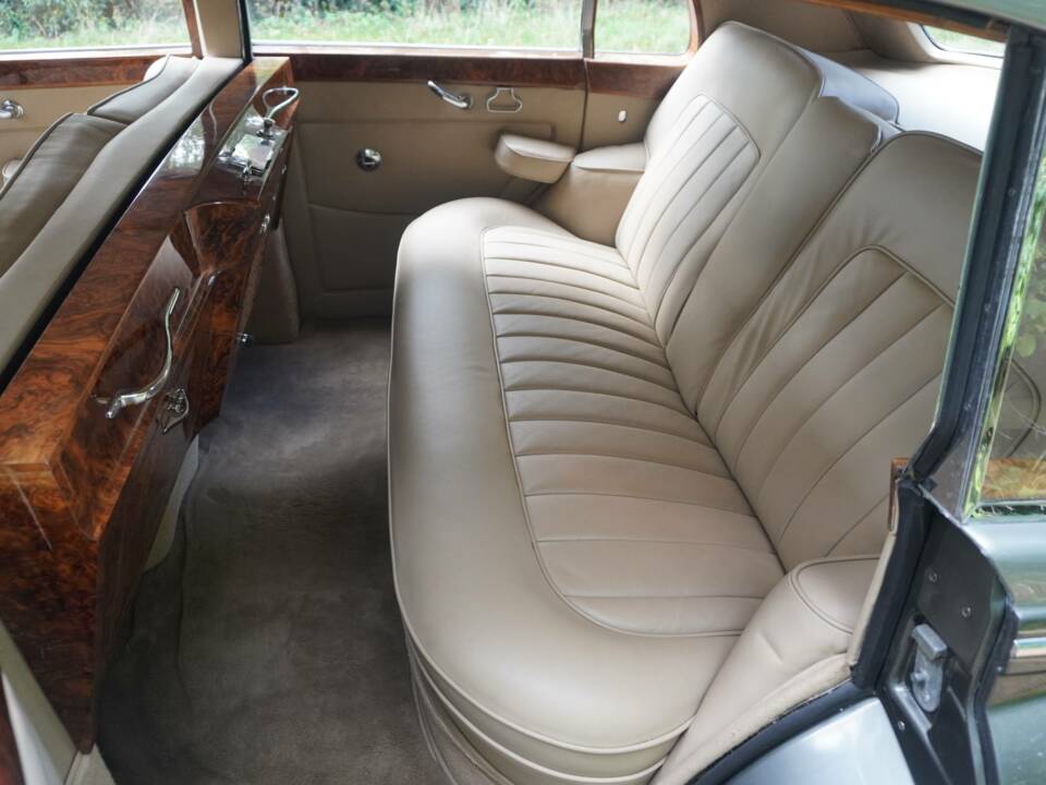 Imagen 17/24 de Rolls-Royce Silver Cloud II (1962)