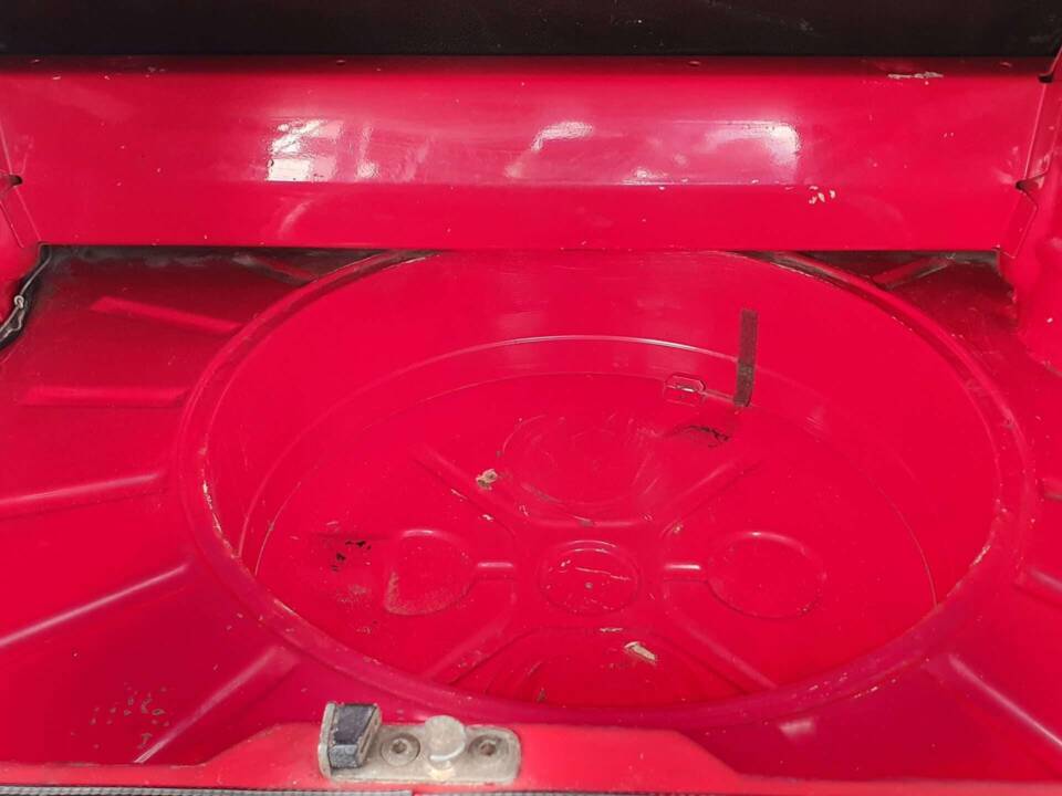 Afbeelding 33/50 van Volkswagen Golf Mk I Convertible 1.1 (1981)