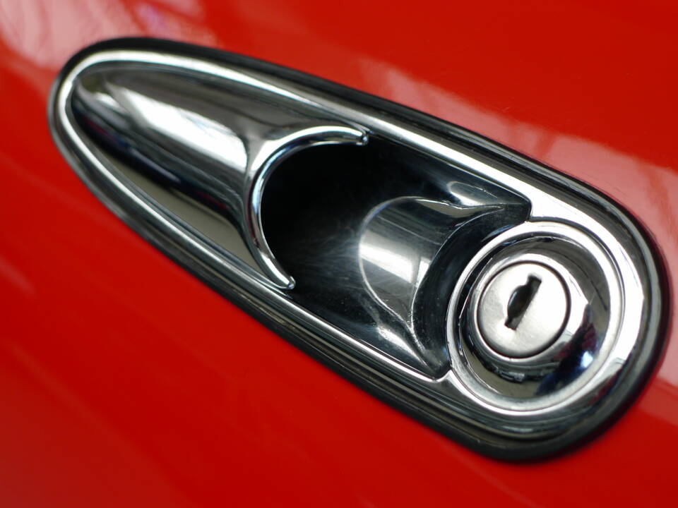Image 33/36 of Alfa Romeo 2000 Spider Veloce (1982)