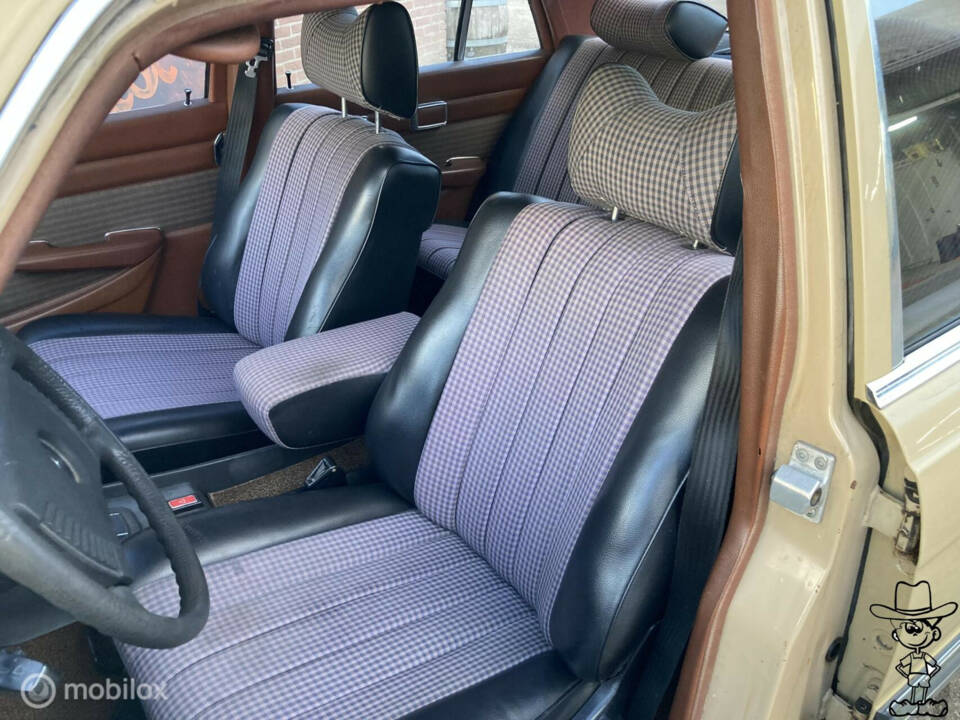 Image 8/31 of Mercedes-Benz 280 S (1975)