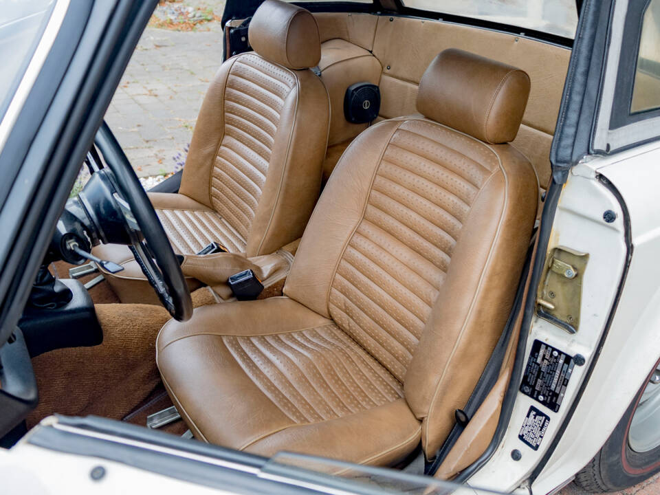 Imagen 24/30 de Triumph TR 6 (1977)