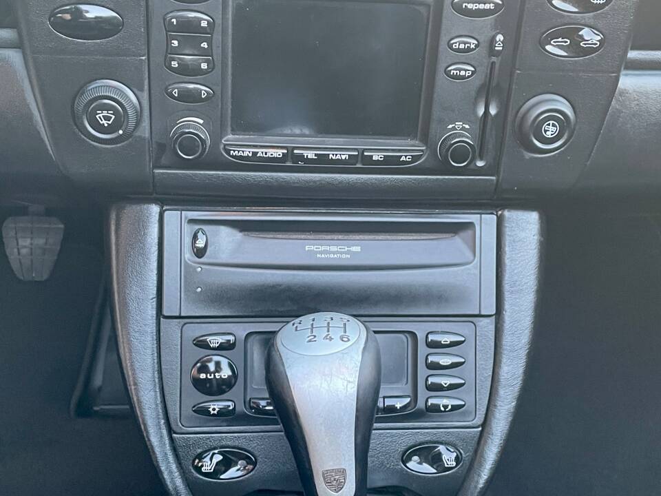 Bild 38/55 von Porsche 911 Carrera (1998)