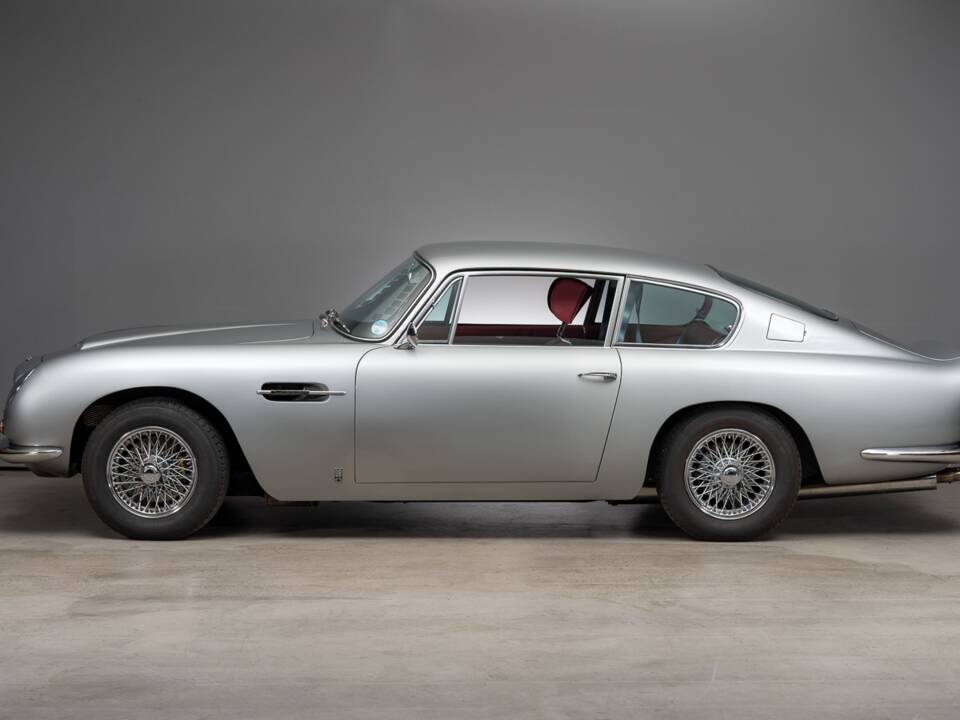 Bild 4/36 von Aston Martin DB 6 Vantage (1966)