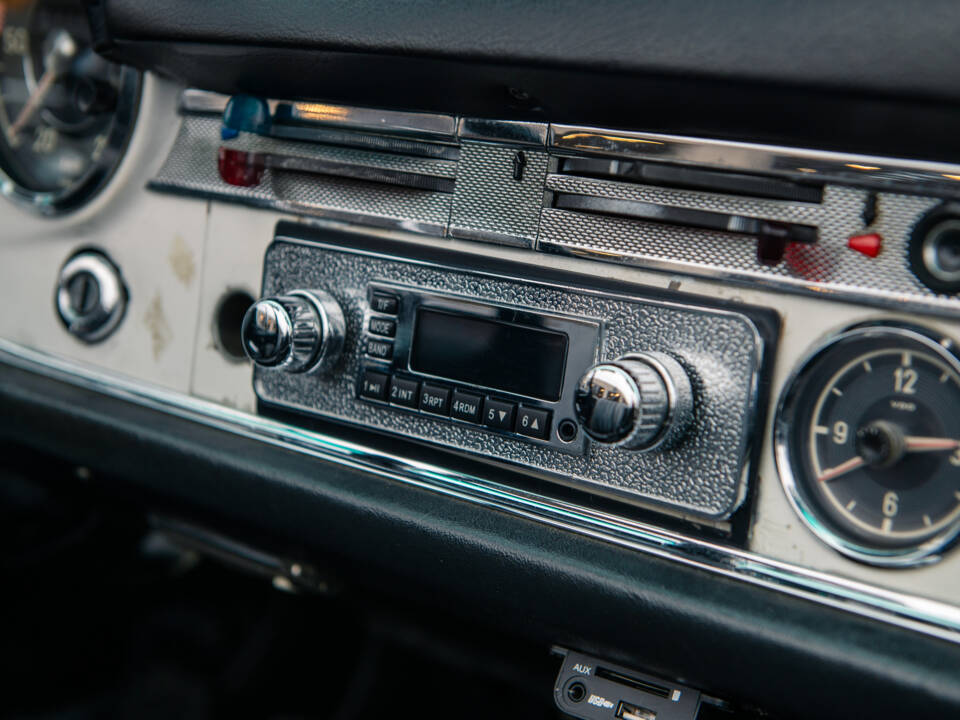 Imagen 21/26 de Mercedes-Benz 230 SL (1965)
