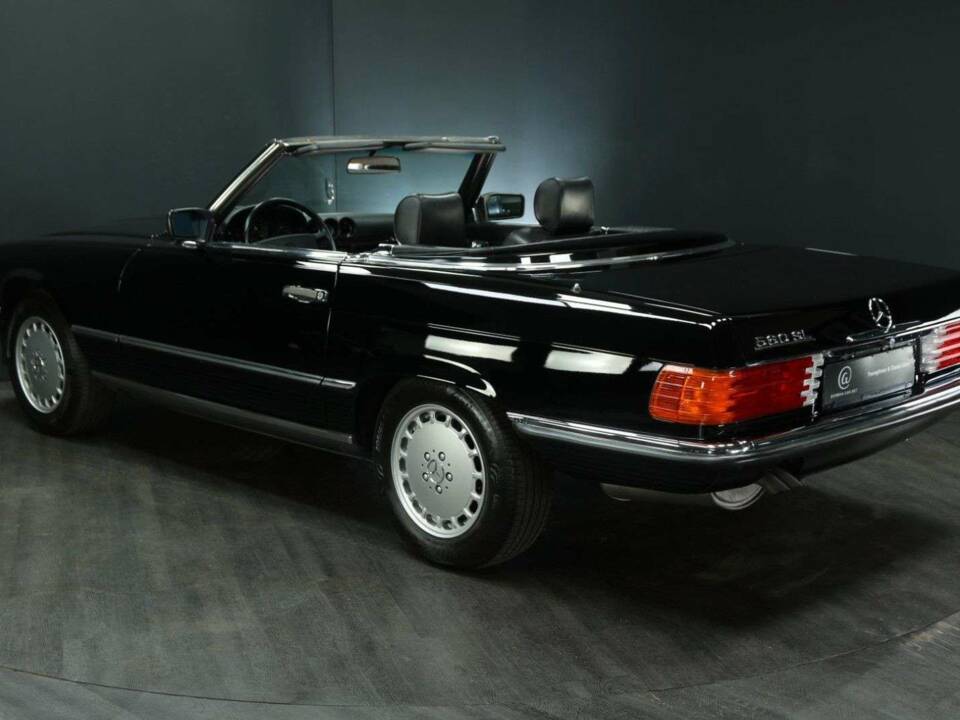 Image 4/30 of Mercedes-Benz 560 SL (1987)
