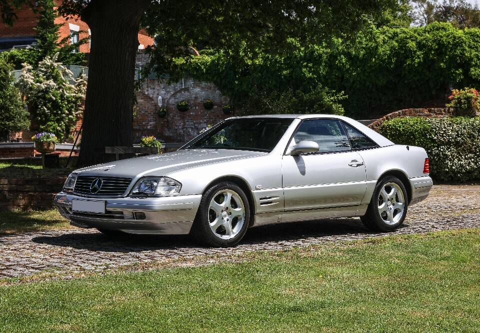 Image 7/37 of Mercedes-Benz SL 320 (2000)