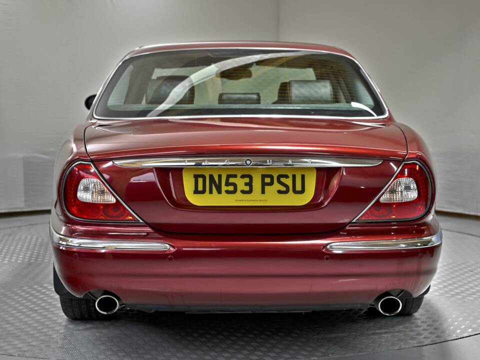 Imagen 12/50 de Jaguar XJR Super V8 (2004)