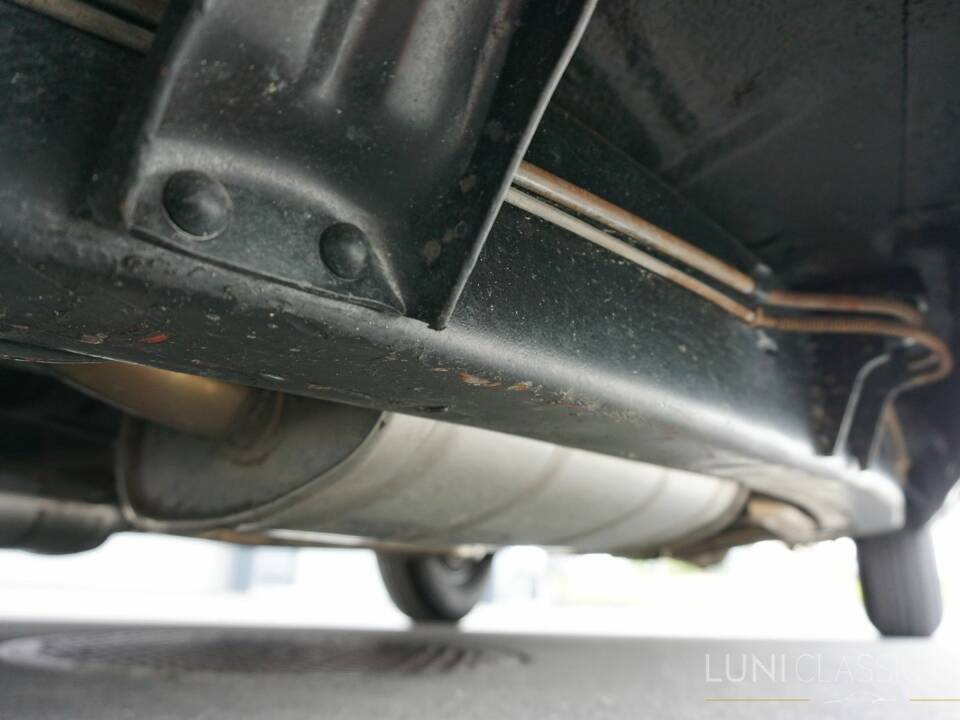 Image 67/77 of Ford Fairlane 500 Club Victoria (1958)