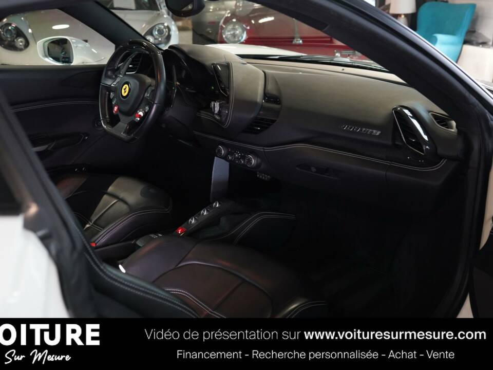 Image 3/50 of Ferrari 488 GTB (2015)