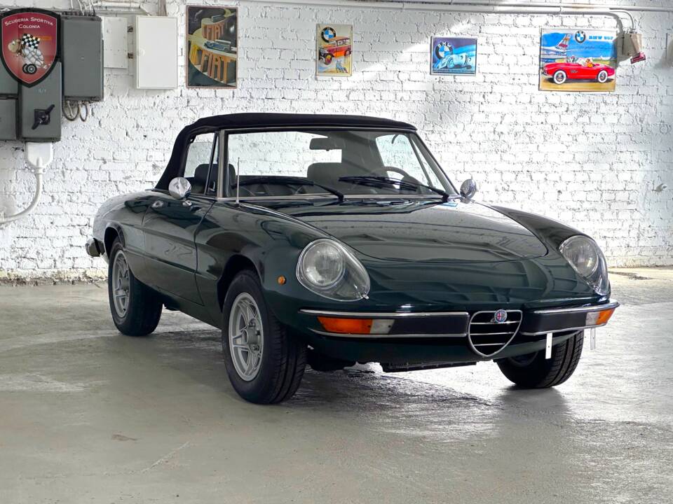 Immagine 8/68 di Alfa Romeo Spider Veloce 2000 (1977)