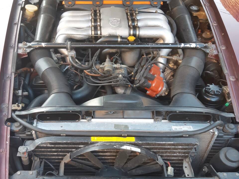 Image 13/15 of Porsche 928 S (1984)