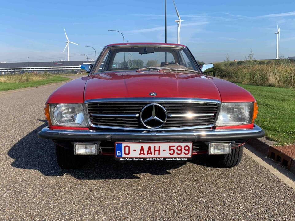 Afbeelding 3/8 van Mercedes-Benz 280 SLC (1976)