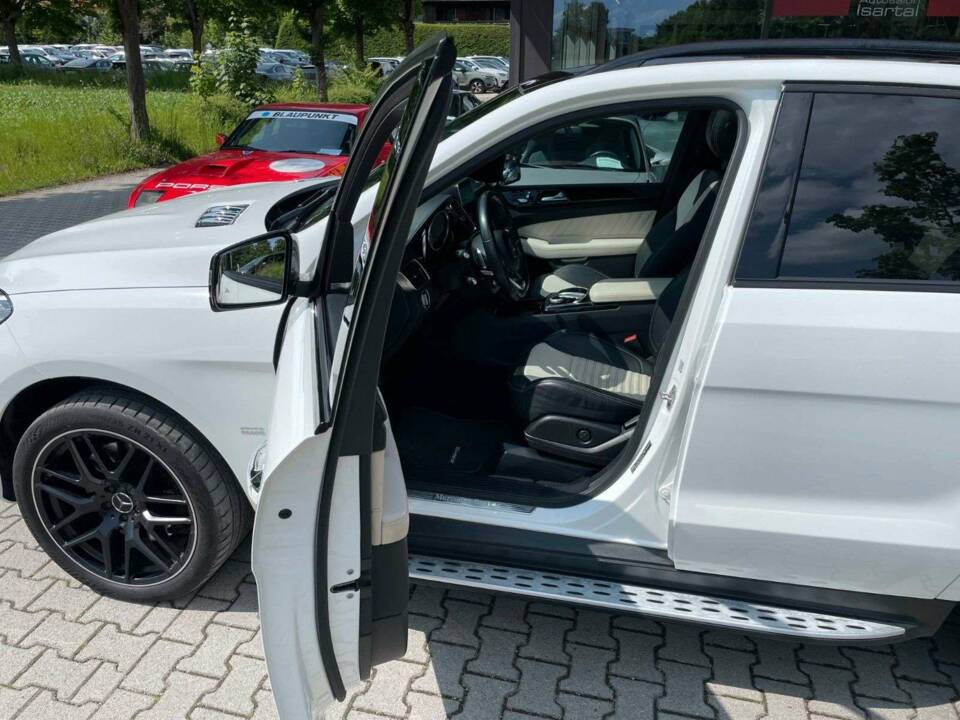 Imagen 10/19 de Mercedes-Benz GLE 350 d 4MATIC (2016)