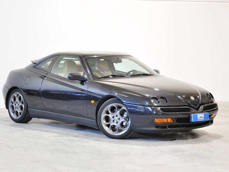 Image 29/30 of Alfa Romeo GTV 2.0 V6 Turbo (1996)