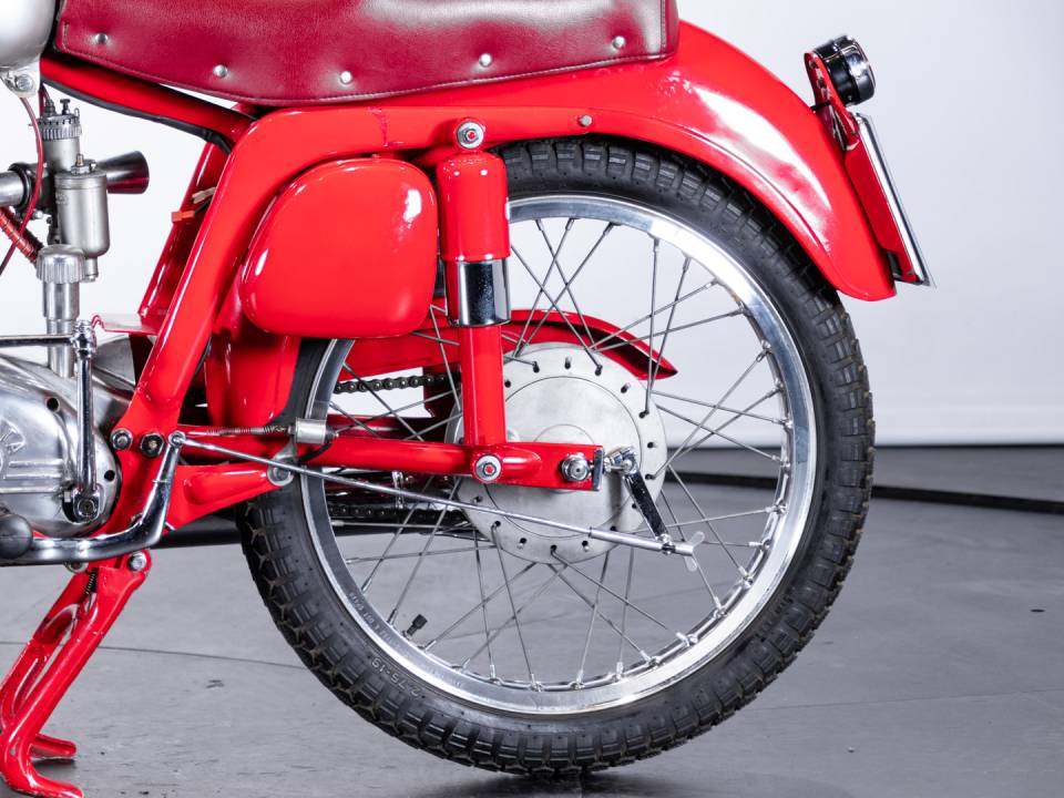 Immagine 13/42 di MV Agusta DUMMY (1955)