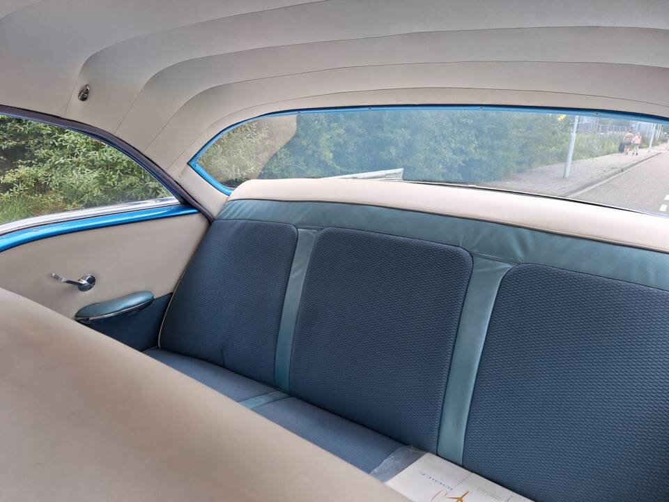 Image 17/34 of Oldsmobile Series 88 Holiday Hardtop (1958)