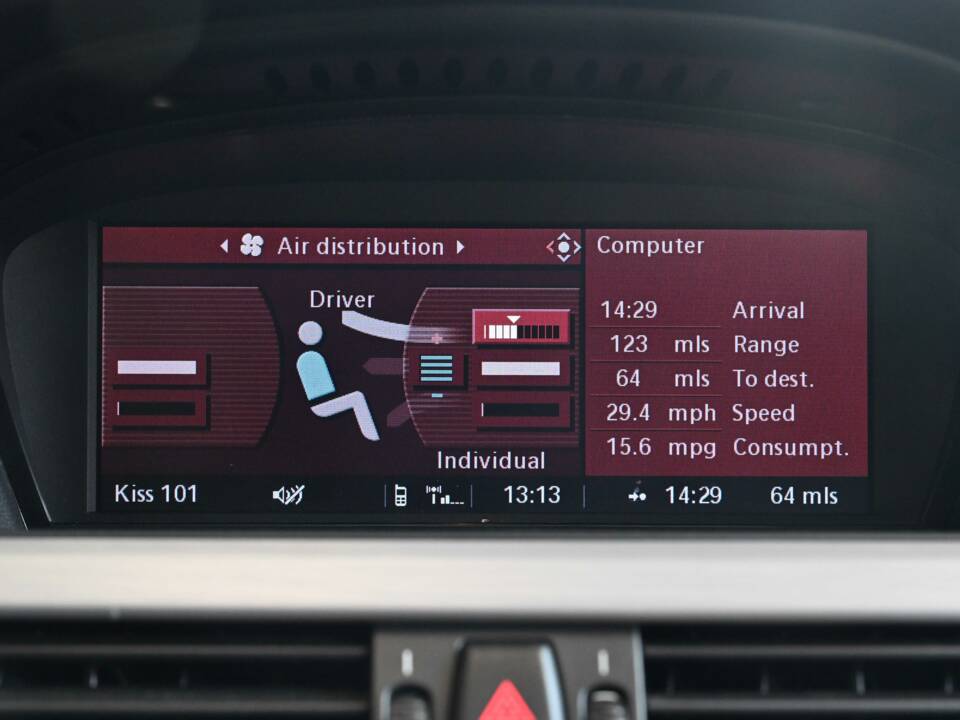 Image 10/18 of BMW M5 (2007)