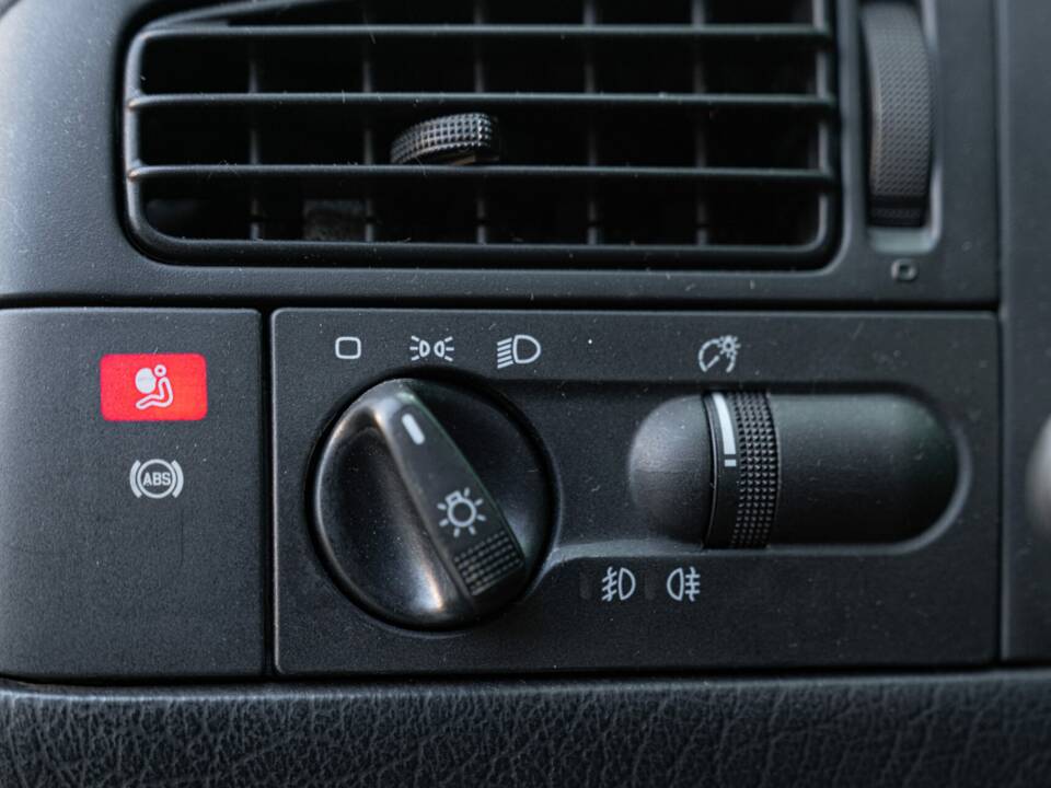 Image 26/37 of Volkswagen Golf III 1.6 (1997)