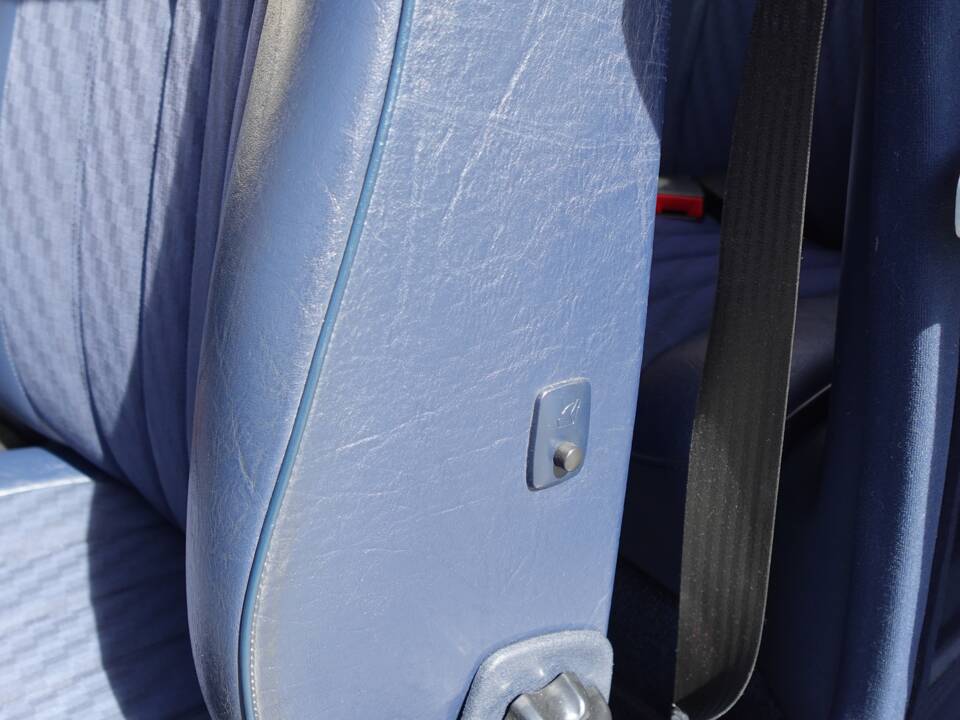 Bild 17/57 von Mercedes-Benz 230 CE (1980)