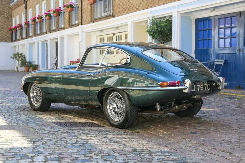 Image 8/50 of Jaguar E-Type 4.2 (1965)