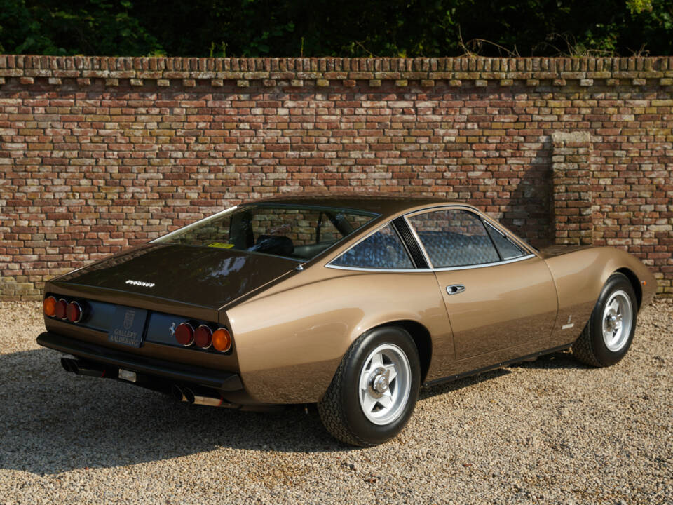 Image 41/50 of Ferrari 365 GTC&#x2F;4 (1972)