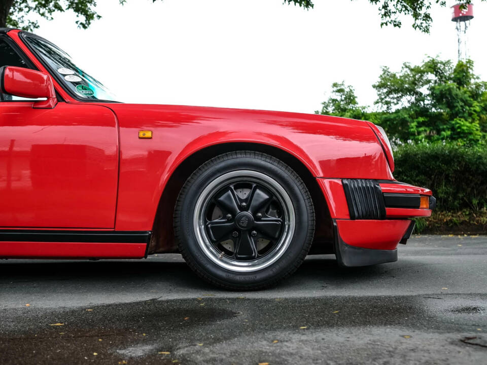 Afbeelding 14/35 van Porsche 911 Carrera 3.2 (1985)