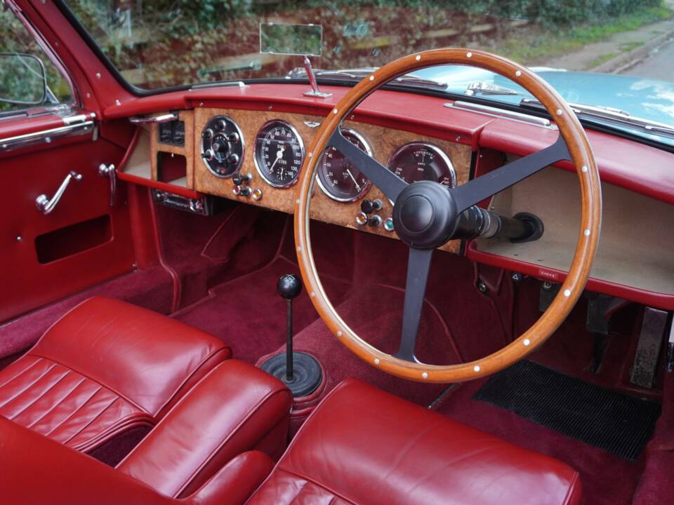 Image 8/29 of Aston Martin DB 2/4 Mk II DHC (1955)