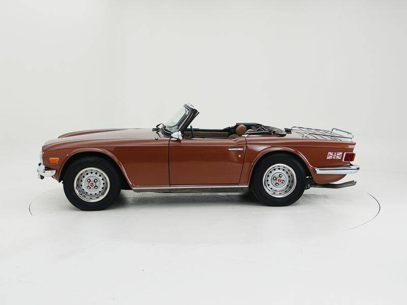 Image 8/15 of Triumph TR 6 (1975)