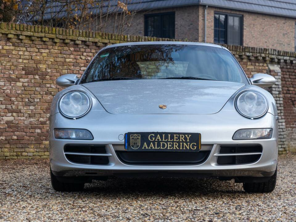 Image 21/50 of Porsche 911 Carrera (2007)
