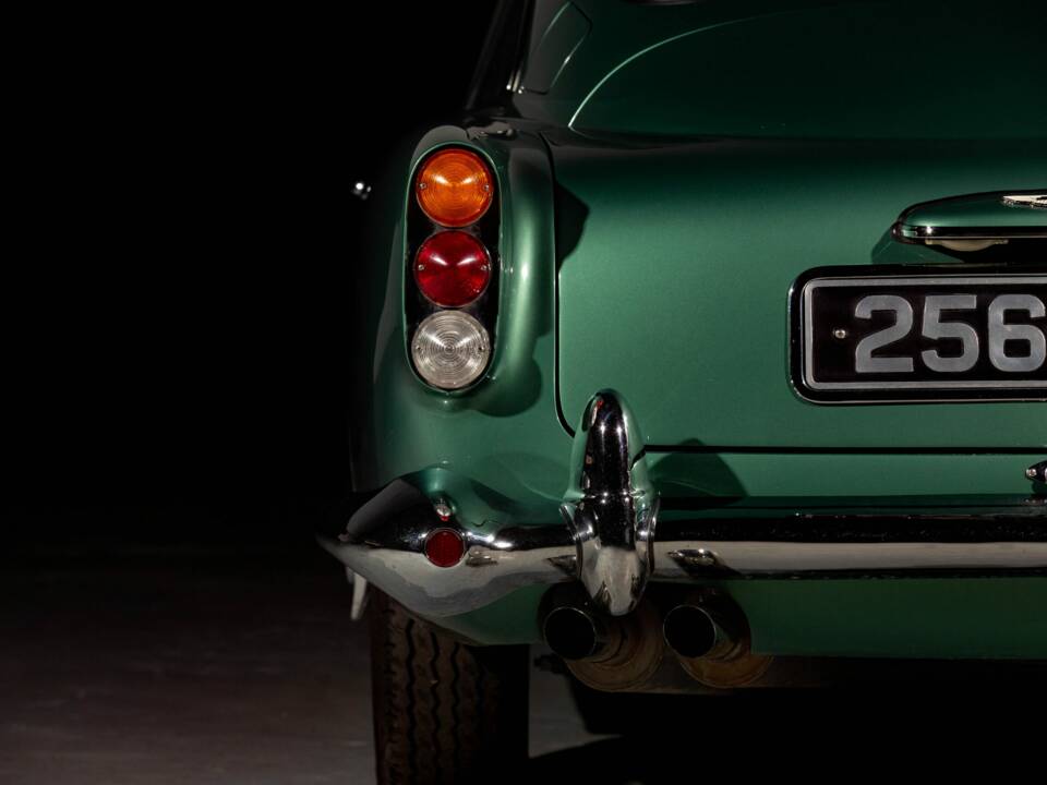 Afbeelding 33/55 van Aston Martin DB 4 Vantage (1962)