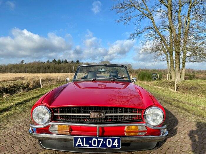 Image 2/7 of Triumph TR 6 (1971)