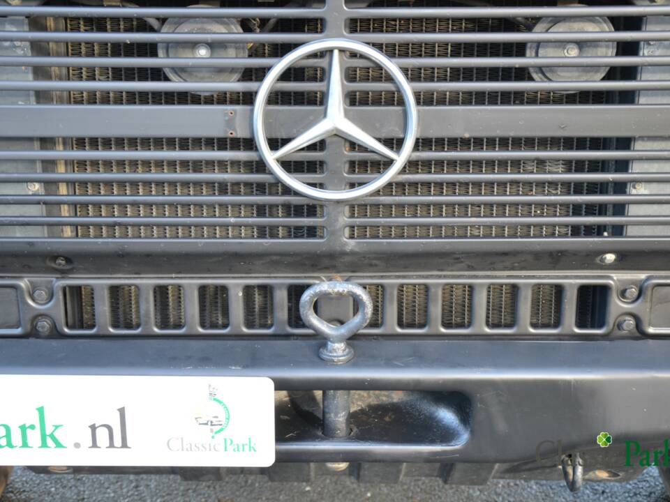 Image 44/50 of Mercedes-Benz 200 GE (SWB) (1987)