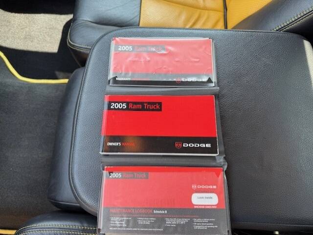 Image 18/24 of Dodge Ram 1500 (2005)