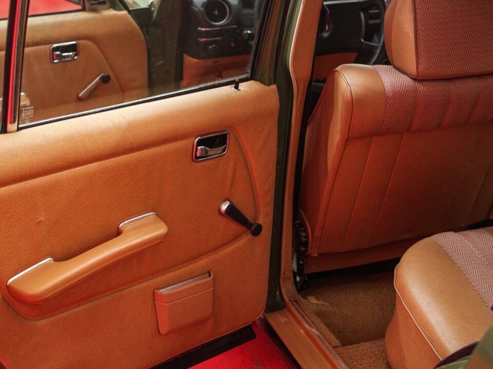 Bild 21/54 von Mercedes-Benz 250 T (1979)