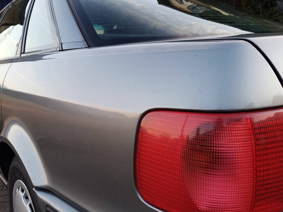 Bild 2/8 von Audi 80 - 2.0 E (1994)
