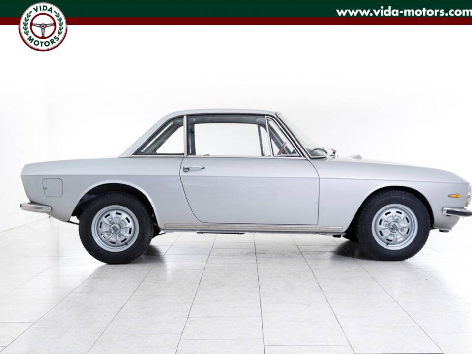 Image 2/15 de Lancia Fulvia 1.3 S (1971)