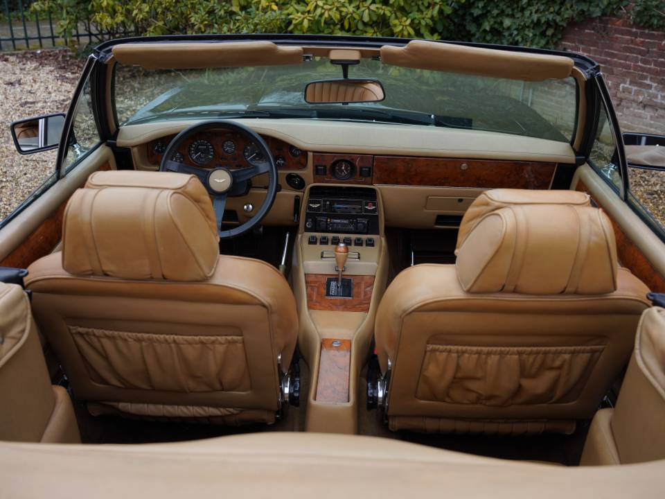 Imagen 48/50 de Aston Martin V8 Volante (1982)