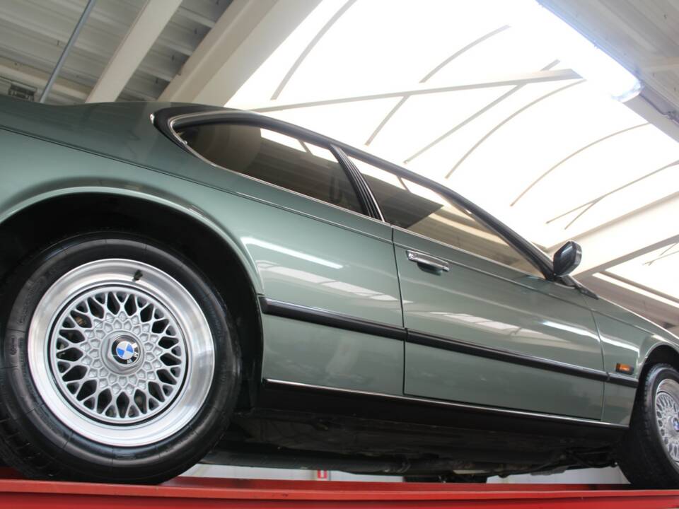 Bild 9/50 von BMW M 635 CSi (1986)