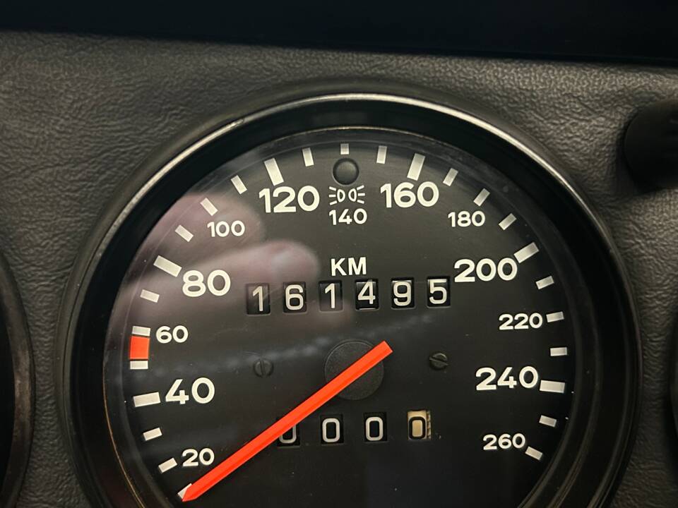 Bild 13/32 von Porsche 911 Carrera 3.2 (WTL) (1985)