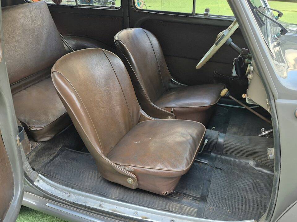 Image 27/42 of FIAT 500 C Belvedere (1953)