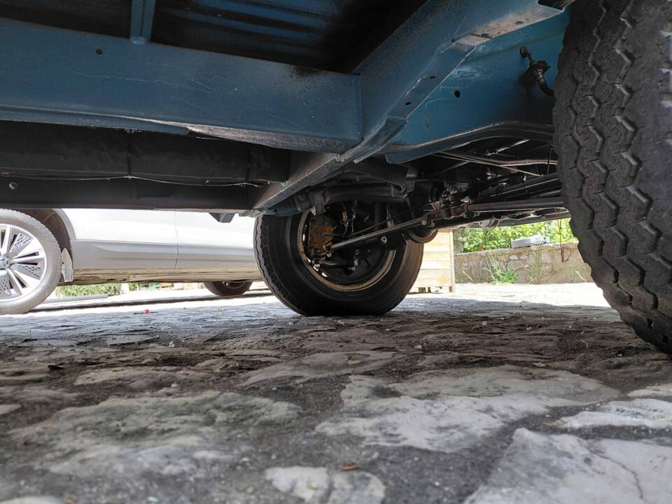 Bild 17/18 von Volkswagen T2b Kleinbus (1972)