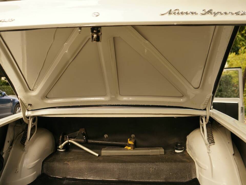 Image 51/100 of Alfa Romeo Giulia Nuova Super 1300 (1977)