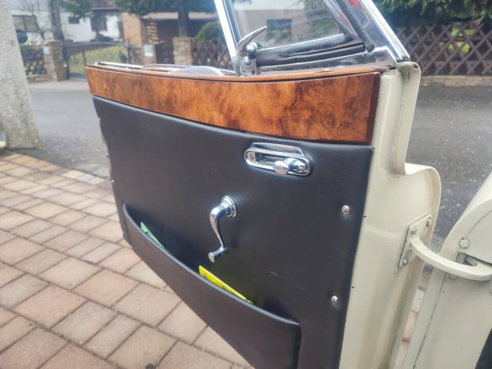 Immagine 57/74 di Jaguar XK 140 SE DHC (1955)