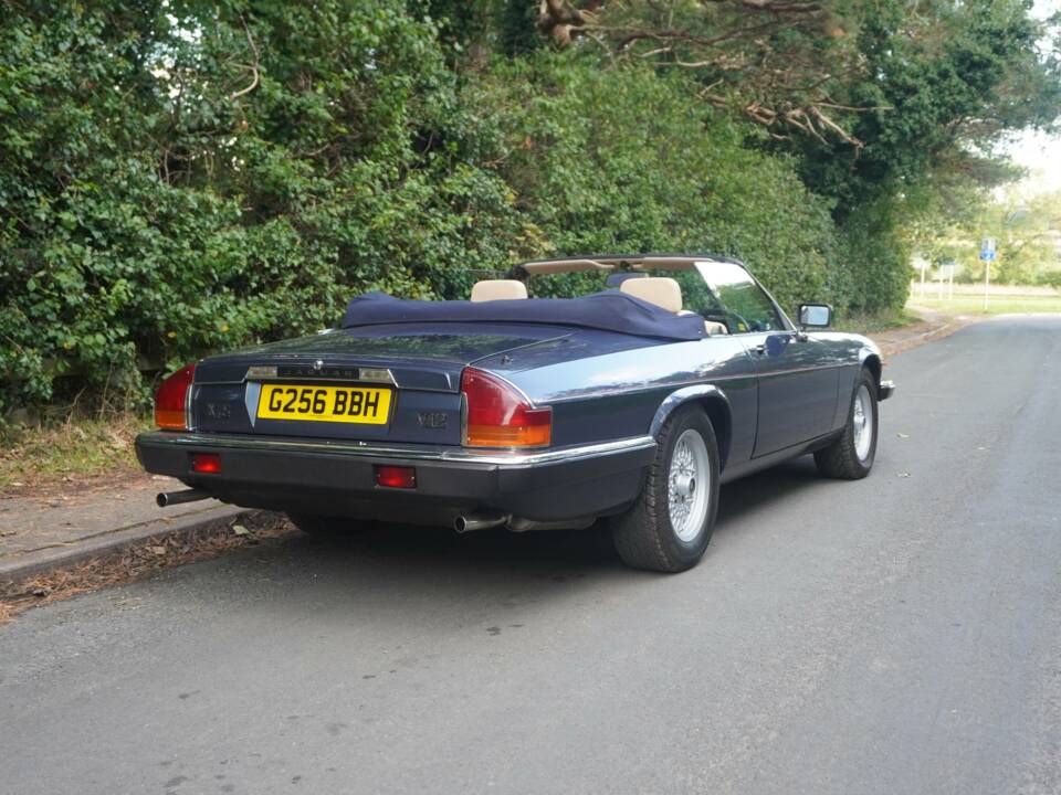 Image 6/20 of Jaguar XJS 5.3 V12 (1989)
