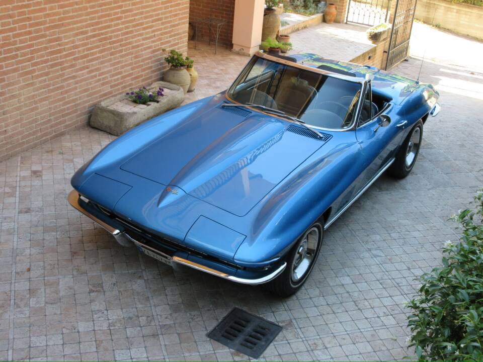 Imagen 3/42 de Chevrolet Corvette Sting Ray Convertible (1967)