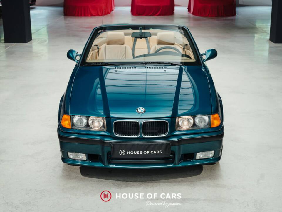 Immagine 3/24 di BMW 320i (1995)