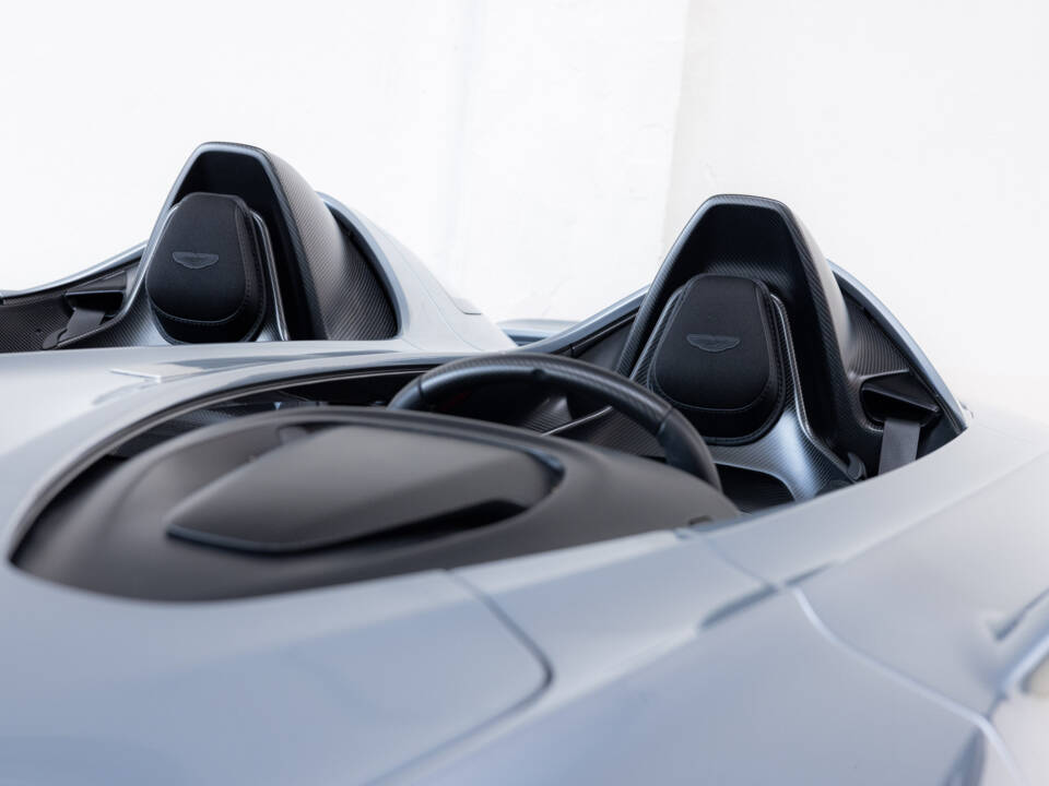 Bild 27/47 von Aston Martin V12 Speedster (2021)