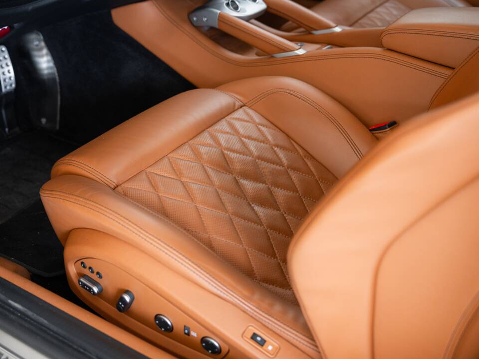 Image 14/47 of Ferrari FF (2015)